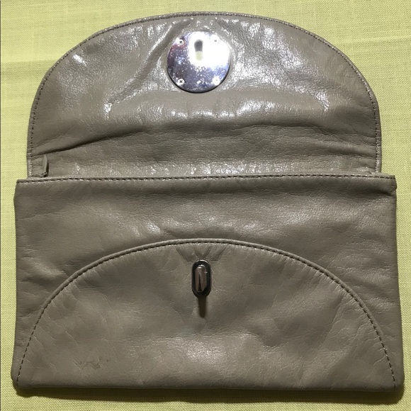 Price✂️American Eagle Outfitters gray clutch - Picture 3 of 5